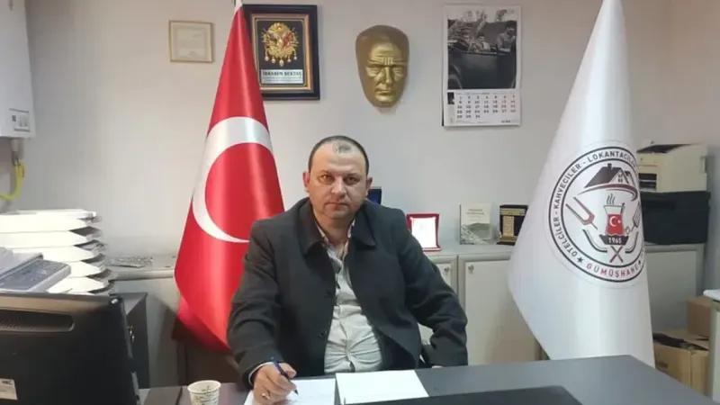 insan yüzü, bayrak, giyim, kişi, şahıs içeren bir resim  Yapay zeka tarafından oluşturulmuş içerik yanlış olabilir.
