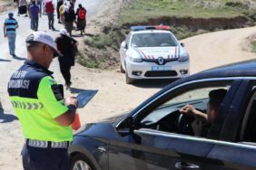 2233-gumushane-jandarmasinda-yeni-donem-tablet-uygulamasiyla-hizli-mudahale