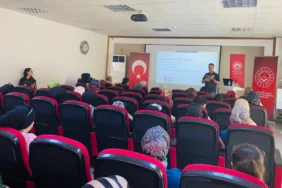 7286-gumushanede-siber-zorbalik-ve-akran-zorbaligi-semineri