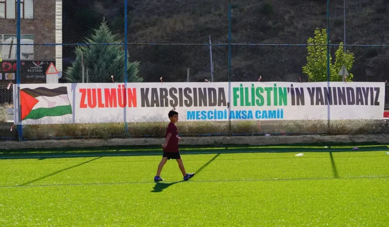 Gümüşhane’de “Camiden Sahaya” Futbol Turnuvası Coşkuyla Tamamlandı