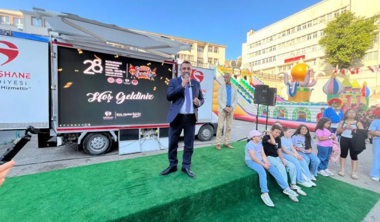 Uluslararası Gümüşhane Kuşburnu, Pestil, Kültür ve Turizm Şenliği sürüyor