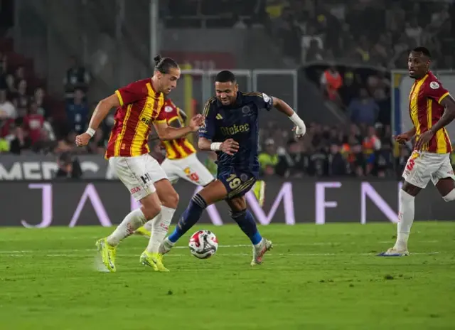 90+4'te penaltı kaçtı! Fenerbahçe sezona kayıpla başladı