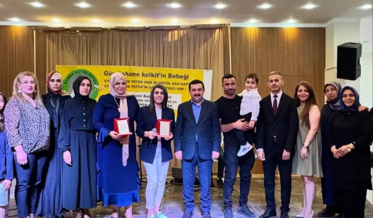 Gonca Coşkun, Kelkit’te DMD Hastası Eymen İçin Türkülerini Seslendirdi