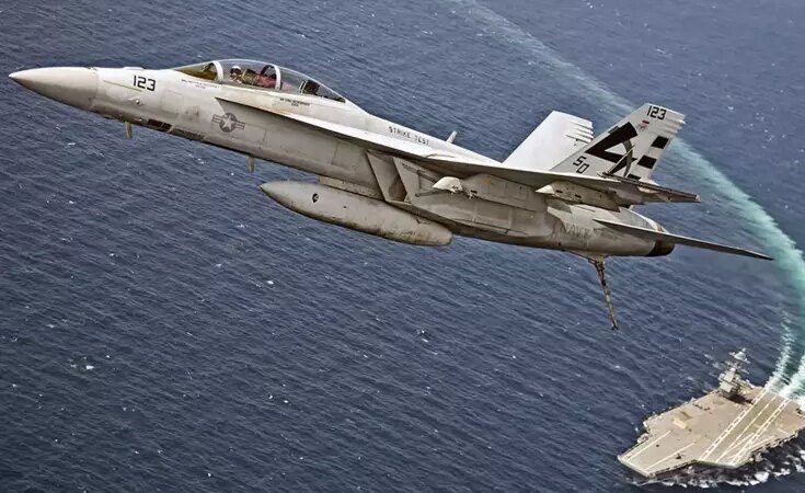 ABD’ye ait savaş uçağı okyanusa düştü