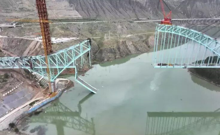 Çin’de demir yolu köprüsü çöktü: 12 işçi hayatını kaybetti