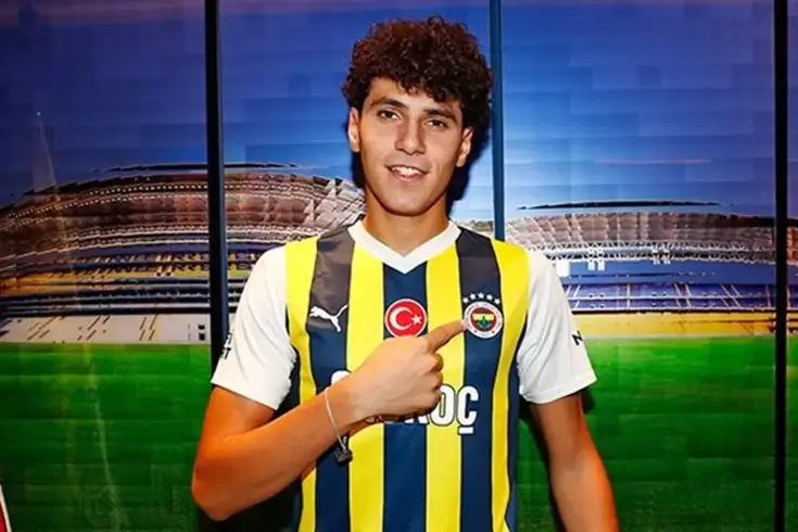 fenerbahce-de-ayrilik-aciklandi-18948428_2314_amp.jpg