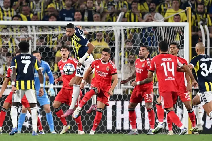 gecen-sezon-gunlerce-konusulmustu-benfica-18978825_9026_amp.jpg