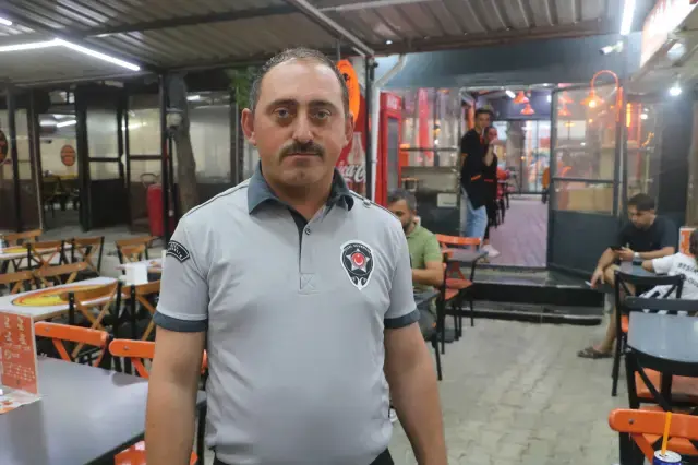 Hatay'da güvenlik görevlisi, heimlich manevrası ile kadının hayatını kurtardı