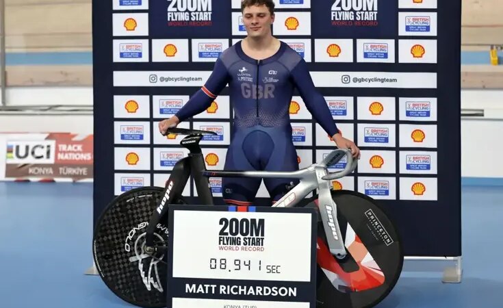 Konya’da pist bisikleti dünya rekoru kırıldı