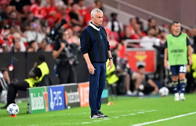 Maçtan çok konuşuldu! İşte Mourinho'nun kazağının fiyatı