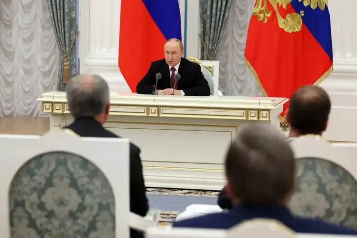 putin-trump-ile-gorusme-zamaninda-ve-cok-fayd-18954527_amp.jpg
