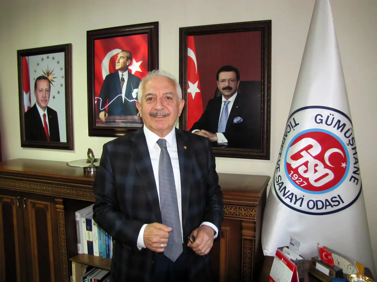 336-baskan-akcay-yerel-basin-bir-sehrin-aynasidir