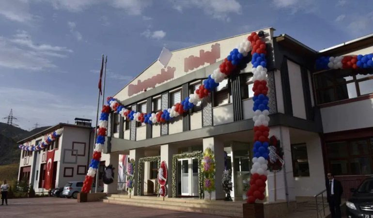 Öğretmen Akademisi Endişesi: Gümüşhane’deki Yatırım Başka İle mi Kaydırılıyor?