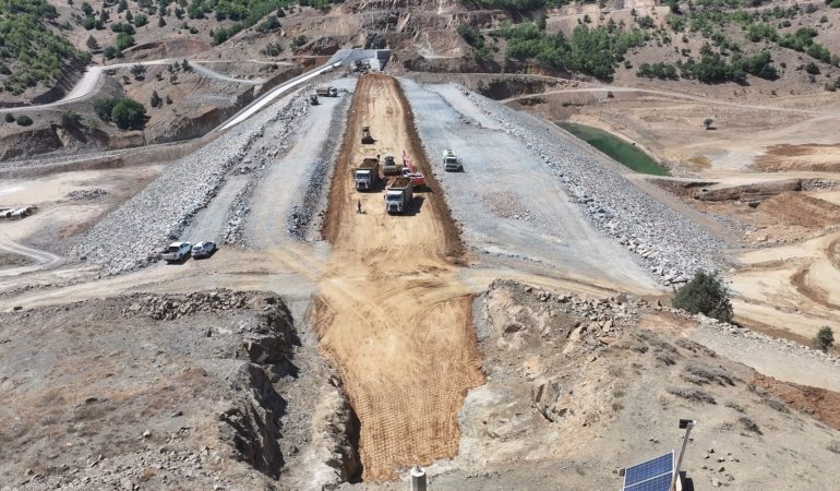 ÜNLÜPINAR BARAJI’NDA ÇALIŞMALAR SÜRÜYOR, Vatandaş Haklarının Gözetilmediğini İddia Ediyor