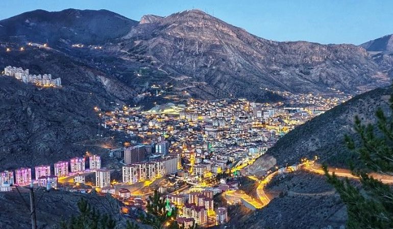 Gümüşhane’de Konut Fiyatları Dikkat Çekti: Komşu İllerle Zıt Görüntü