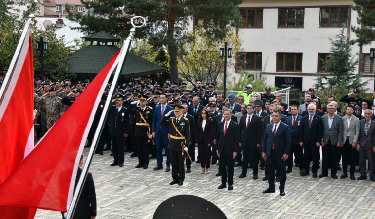 Erteleme vatandaşı ikiye böldü