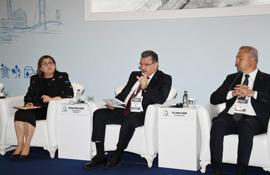 BAŞKAN AHMET METİN GENÇ: "ENERJİNİN ÜRETİMİ KADAR YÖNETİMİ DE ÖNEMLİ"
