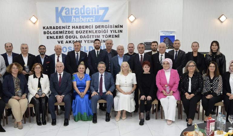 Karadeniz’de Yılın En’leri ödüllerini aldı
