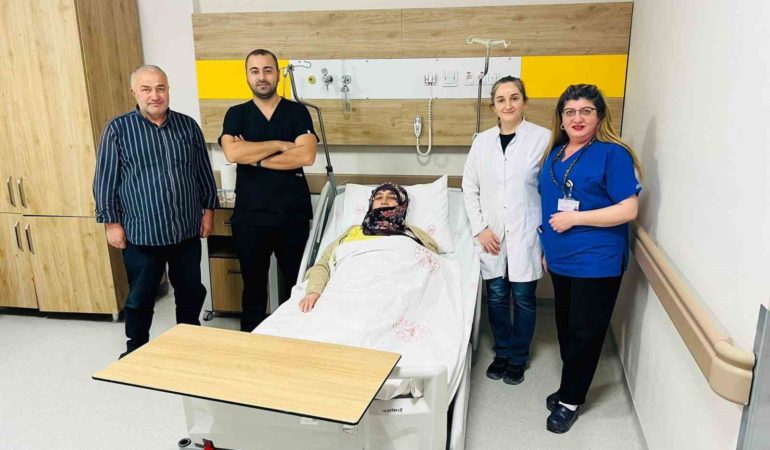 Bayburt Devlet Hastanesinde Kolon ve Rektum Tümörü Operasyonları Başarıyla Gerçekleştirildi