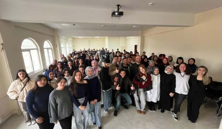 Gönüllülük Söyleşilerinde Sahadan Tecrübe Paylaşımı