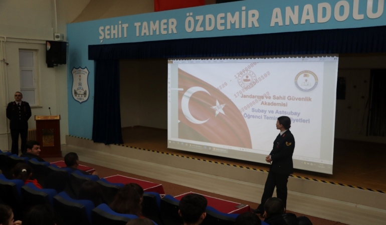 Jandarma Sahil Güvenlik Akademisi Gümüşhane’de Öğrencilere Tanıtıldı