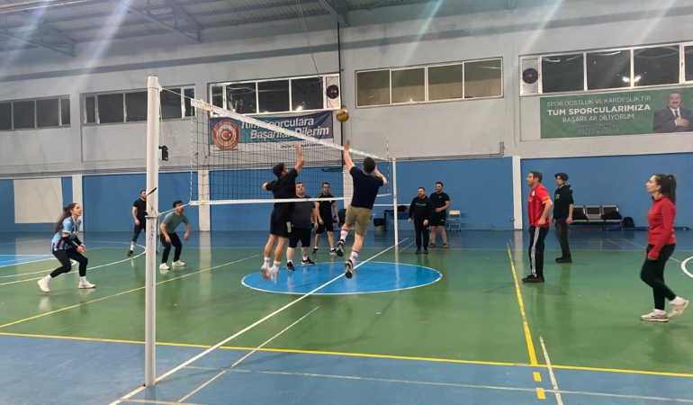 Birlik ve Beraberlik Vurgulu Voleybol Etkinliği