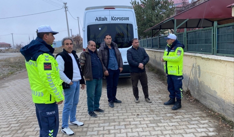 Gümüşhane’de Servis Sürücülerine “Güvenli Okul Yolu” Eğitimi