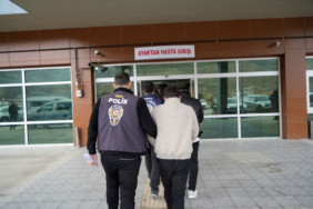 391 MİLYON TL'LİK YASA DIŞI BAHİS AĞINI BATAN KAFE ORTAYA ÇIKARDI GÜMÜŞHANE MERKEZLİ OPERASYONDA 5 ŞÜPHELİ ADLİYEDE YASADIŞI BAHİS PARASIYLA KAFE AÇTI, BATIRDI: 391 MİLYONLUK AĞ DEŞİFRE OLDU