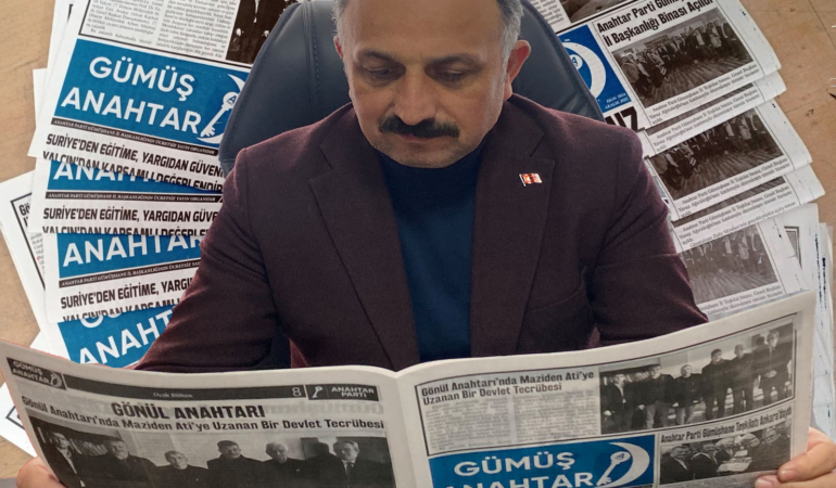 Parti Çalışmalarını Gazete Formatında Halkla Buluşuyorlar