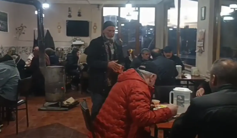 Gurbetten Memlekete Uzanan İftar Sofrası