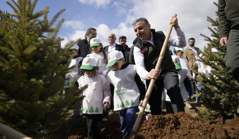 Gümüşhane’de Orman Haftası Coşkusu: 750 Fidan Geleceğe Nefes Oldu