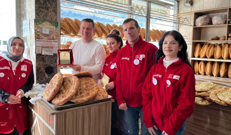 Türk Kızılay Gümüşhane Görünmez Kahramanlara Teşekkür