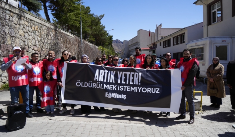 Eğitim sendikaları Siverek’teki saldırıyı basın açıklamasıyla kınadı