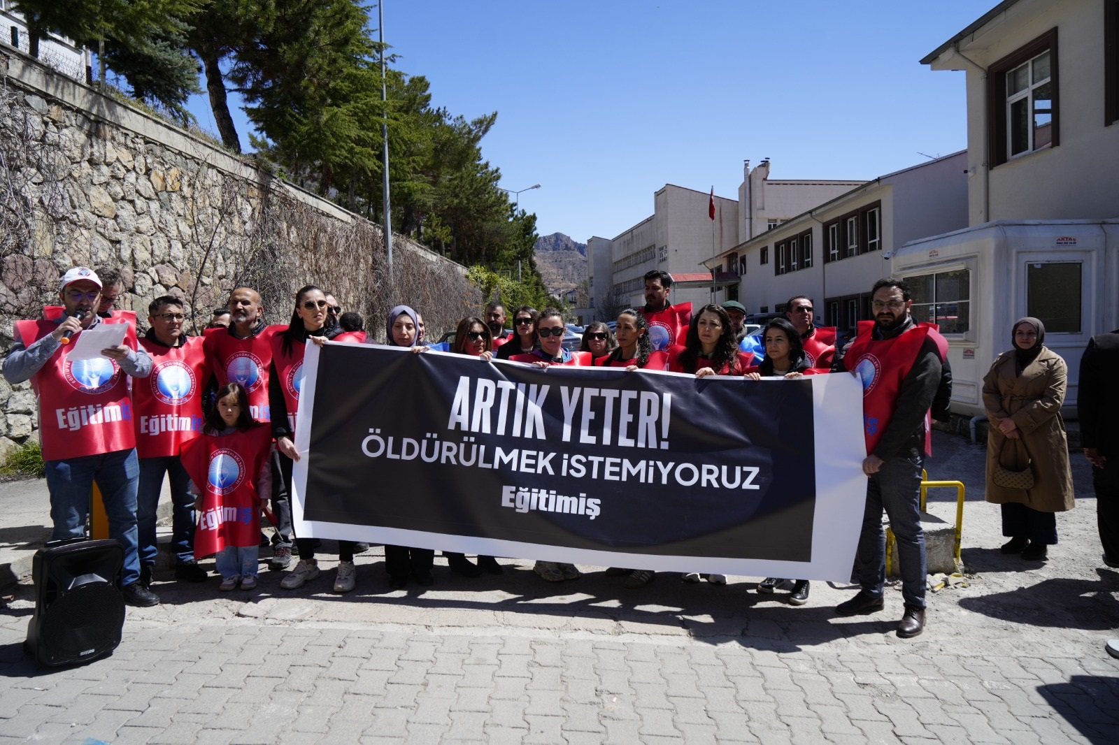 8b194b6e-c13d-40c8-a675-b10d3bb8dda0