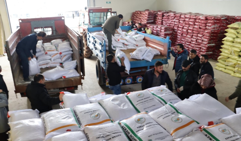 ÇİFTÇİYE %75 HİBELİ TOHUM DESTEĞİ