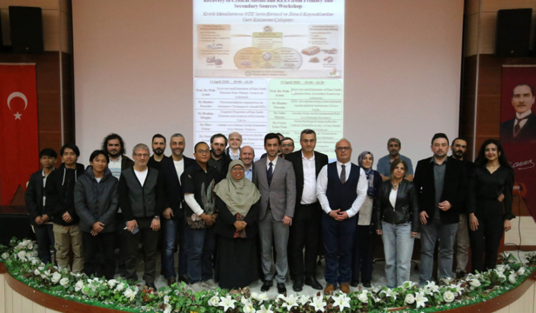 Kritik Metaller Paneline Yoğun İlgi