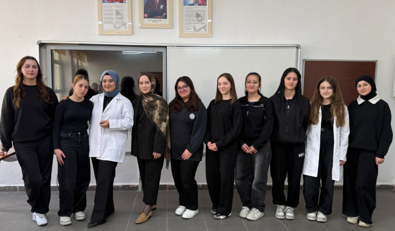 “15 Yıllık Emekle Gelen Başarı: Kübra Ateş Gençlere İlham Oldu”