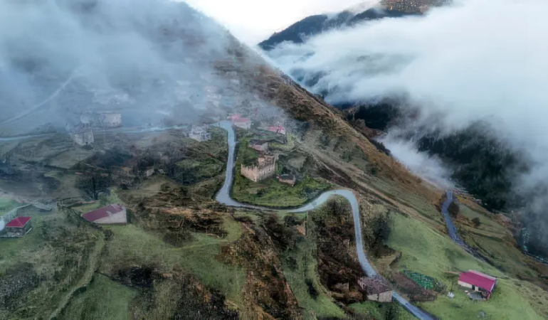 Gümüşhane’ye Ait, Ama TRABZON’DA Sanılıyor: Santa Harabeleri’nde Algı Krizi
