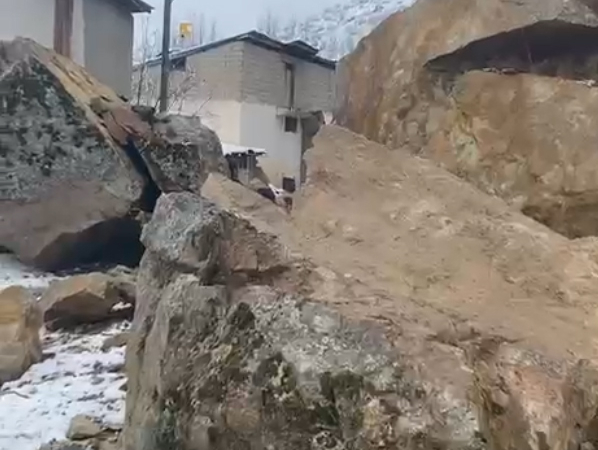 Gümüşhane’de Heyelan Korkuttu