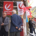 GÜMÜŞHANE'NİN 3 BİN SEÇMENLİ TEKKE BELDESİNDE 11 ADAYLI SEÇİM YARIŞI GÜMÜŞHANE'DEKİ BELDEDE YAKLAŞIK 300 SEÇMENE BİR ADAY DÜŞÜYOR
