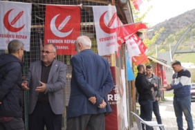 GÜMÜŞHANE'NİN 3 BİN SEÇMENLİ TEKKE BELDESİNDE 11 ADAYLI SEÇİM YARIŞI GÜMÜŞHANE'DEKİ BELDEDE YAKLAŞIK 300 SEÇMENE BİR ADAY DÜŞÜYOR