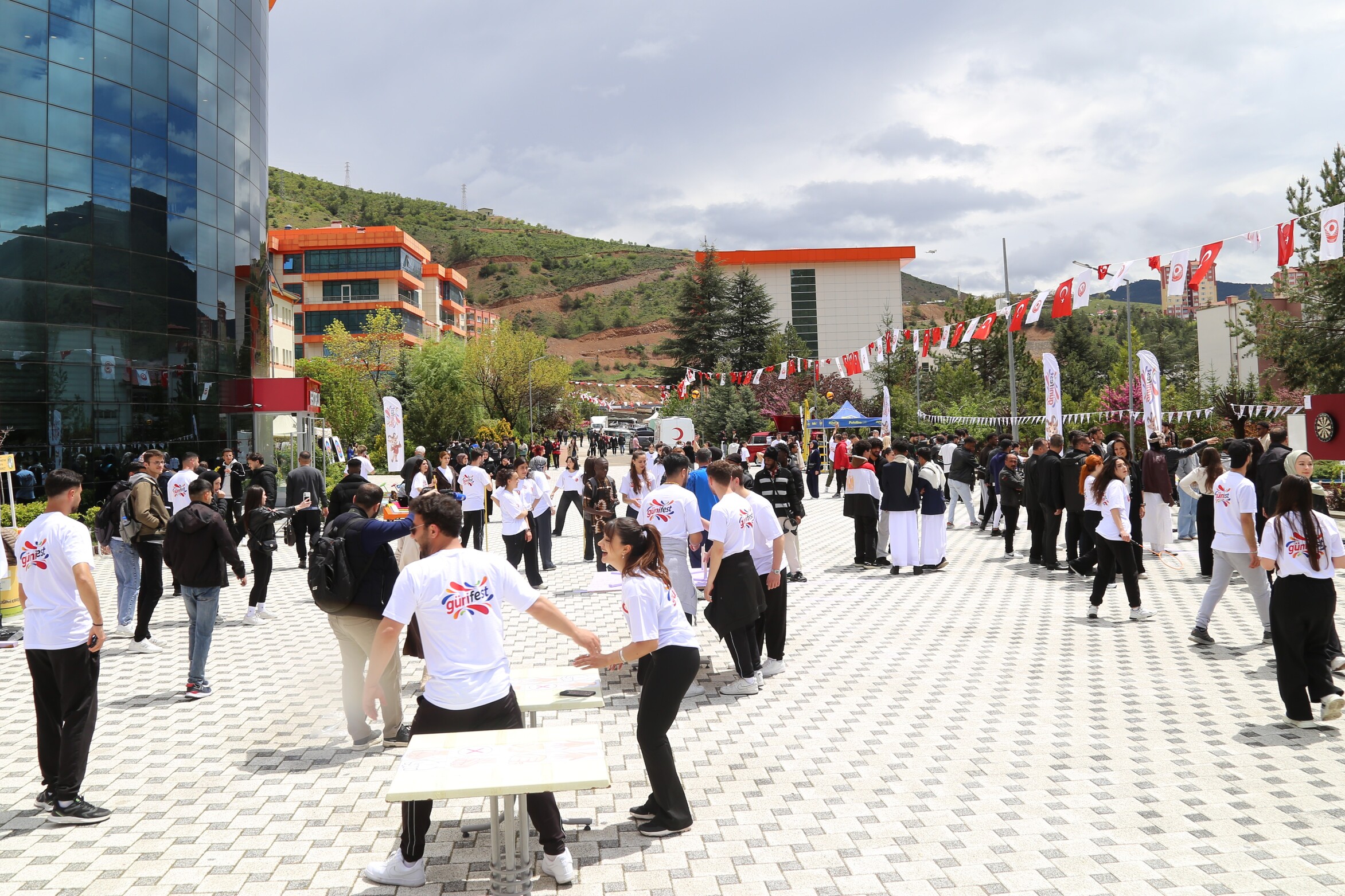Günifest’te İlk Gün Coşkusu Kampüsü Sardı-HABER-18.05 (7)