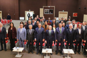 Üniversitemizde “Turizm Bilgilendirme Toplantısı” Gerçekleştirildi (1)