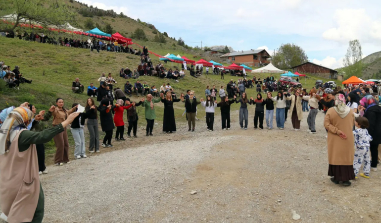 Şehrin Pamukkalesi’nde Ayazma Coşkusu: Rektör Yıldız’dan Su Kaynağı Müjdesi
