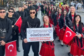 6RaI-gumushaneli-folklorcular-5-bin-kisiyle-guinness-dunya-rekoruna-ortak-oldu