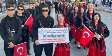 6RaI-gumushaneli-folklorcular-5-bin-kisiyle-guinness-dunya-rekoruna-ortak-oldu