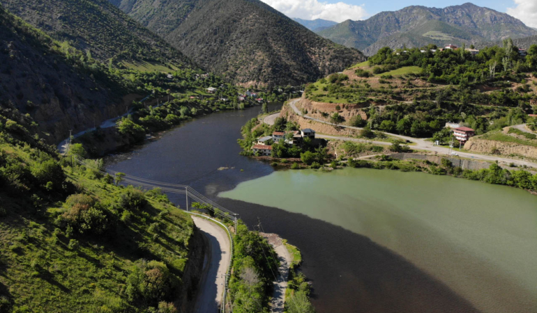 Torul Baraj Gölü’nün Rengi Değişti! Alg Patlaması Dronla Görüntülendi