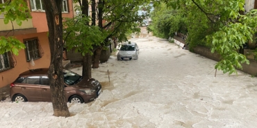 GÜMÜŞHANE'DE DOLU VE SAĞANAK HAYATI FELÇ ETTİ