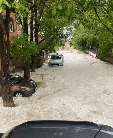 GÜMÜŞHANE'DE DOLU VE SAĞANAK HAYATI FELÇ ETTİ