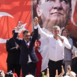 ÖZGÜR ÖZEL TEKKE'DE KONUŞTU "6 YIL ÖNCEKİ GENEL BAŞKANI BUTLAN KARARIYLA TEKRAR GETİRDİLER"